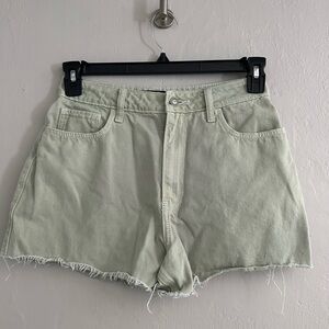 Green Hollister shorts! Size 5/27